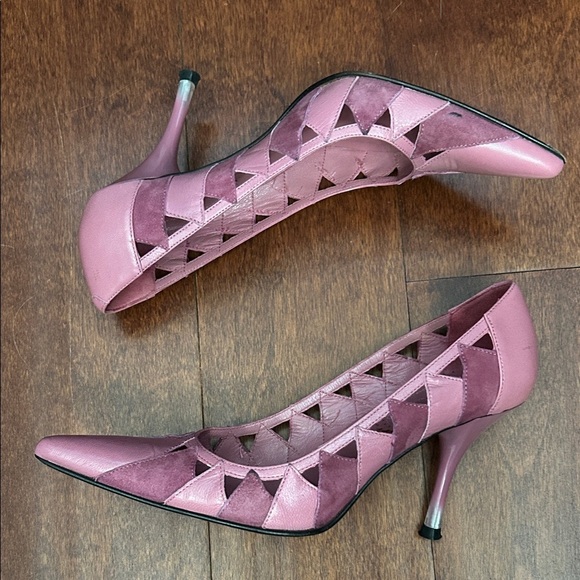 Via Spiga Mauve and Purple Cutout Designed Leather and Suede Heels, Size 6 - Picture 2 of 16